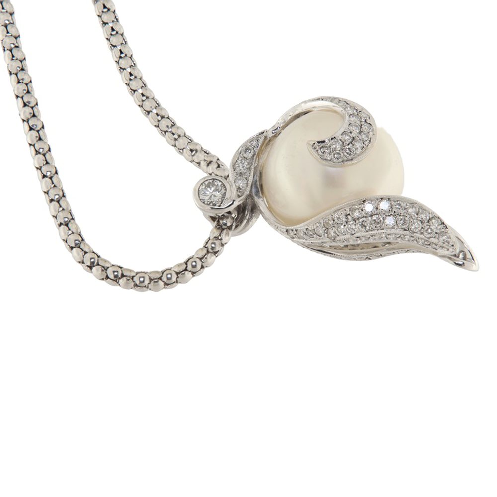Necklace in white gold with pearl and diamonds 1.40 ct, photograph 1