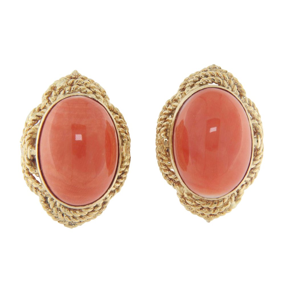 Oval earrings in yellow gold with coral, photograph 1